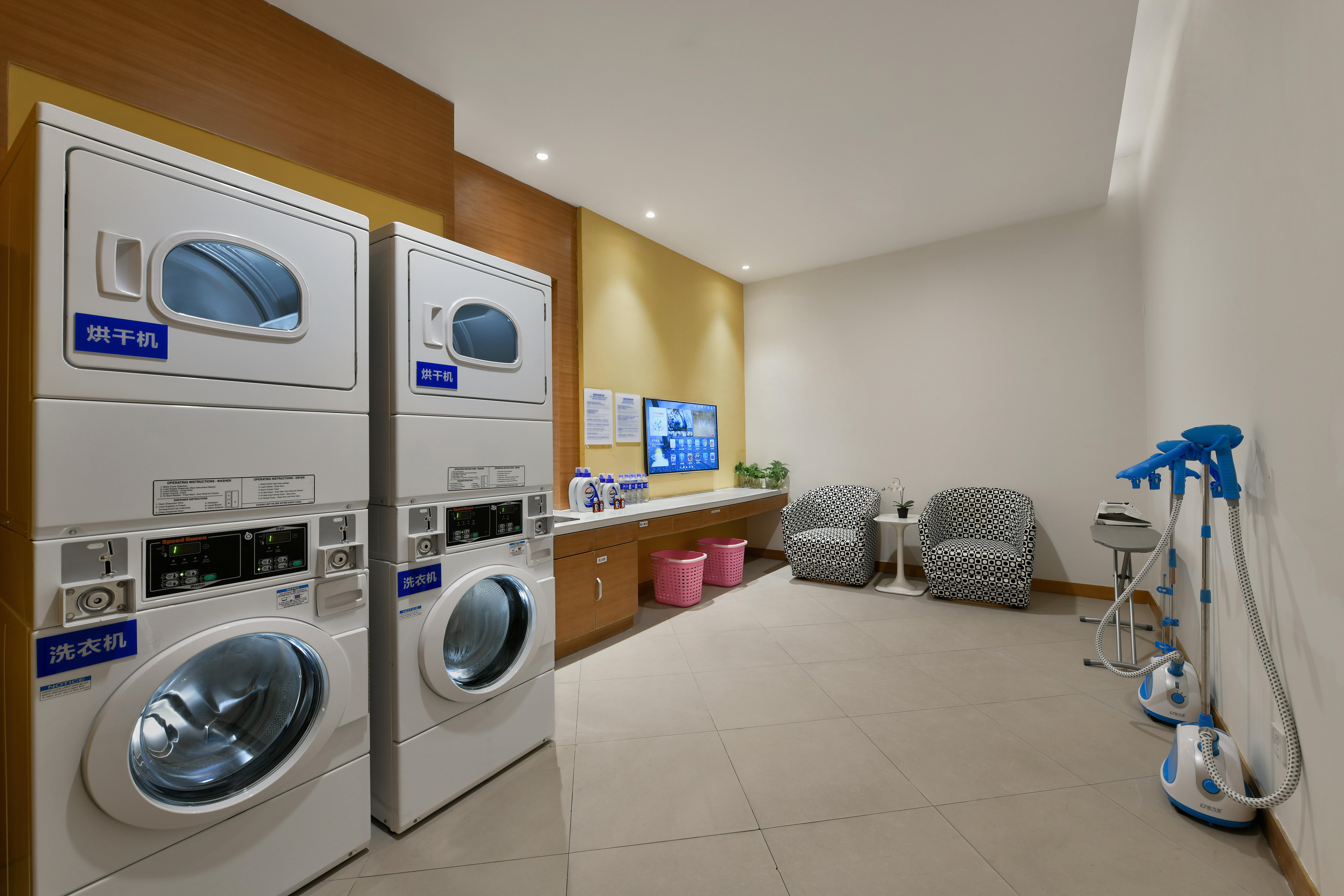 Holiday Inn Express Chengdu Huanhuaxi By Ihg-Near Jinsha Site Musem,Near Wuhou Temple Museum,Welcome Drinks,Free Gym,Free Self-Service Laundry Exterior foto