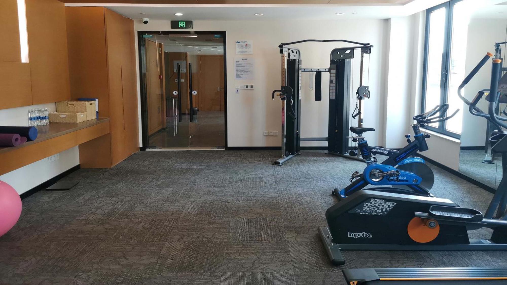 Holiday Inn Express Chengdu Huanhuaxi By Ihg-Near Jinsha Site Musem,Near Wuhou Temple Museum,Welcome Drinks,Free Gym,Free Self-Service Laundry Exterior foto